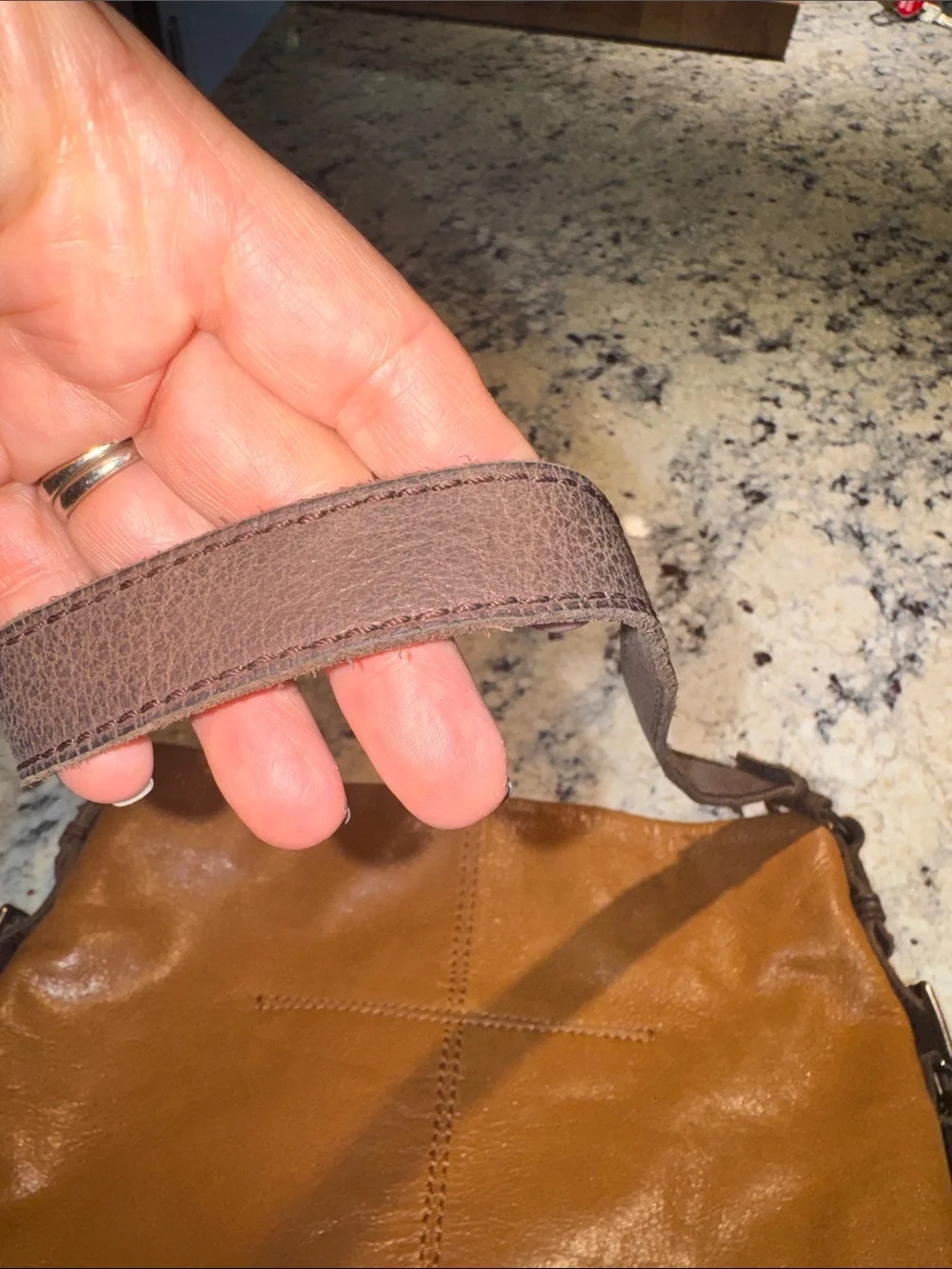 The Sak compact cognac